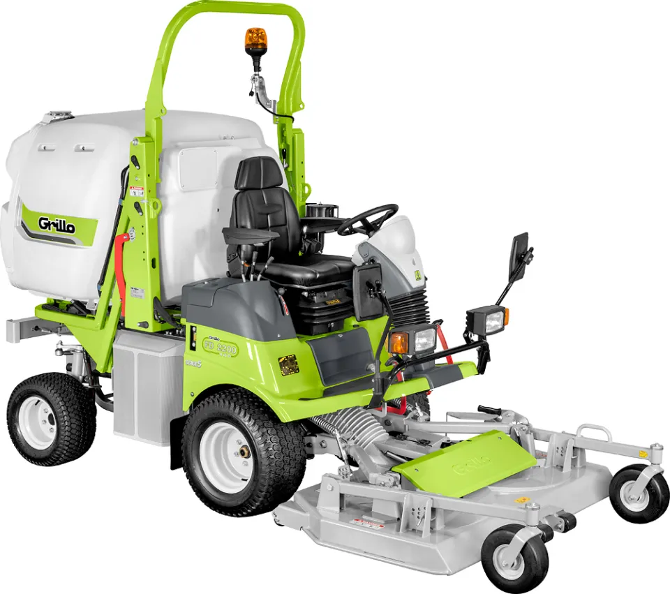 Tondeuse autoportée Grillo FD 2200 4WD pour l'entretien de grands espaces verts. Matériel de jardinage haute performance chez Outivert Nivelles et Waterloo.